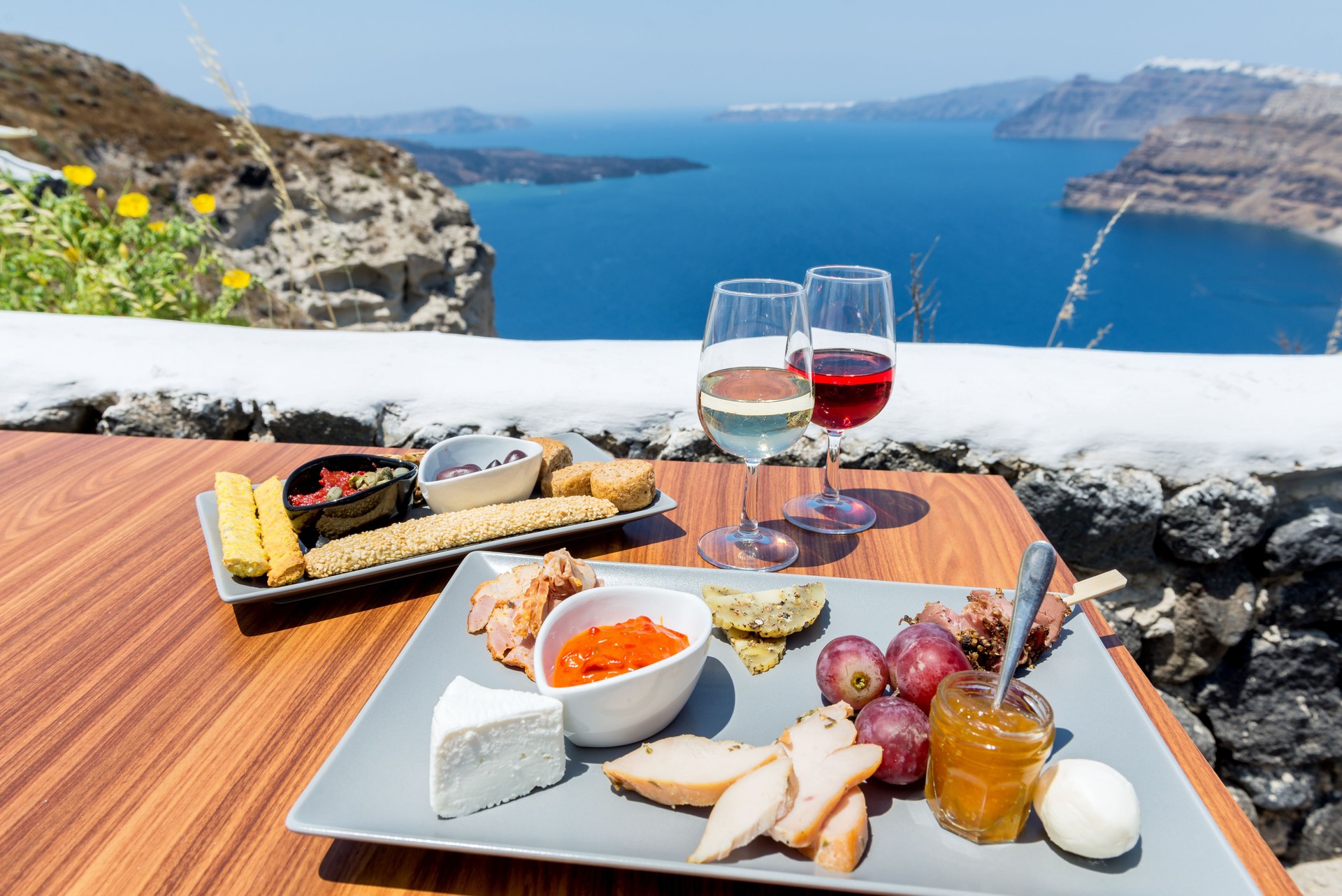 wine tasting in santorini